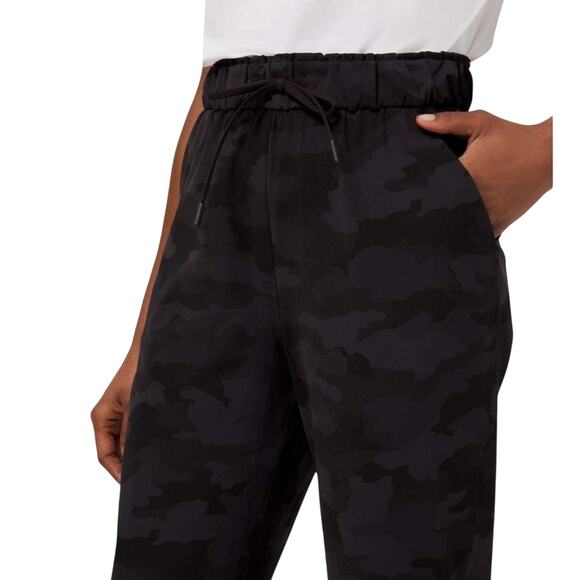 Lululemon Keep Moving Pant 7/8 High-Rise Streetwear Camo Sporty Gym Comfy Size 0 - Picture 6 of 15